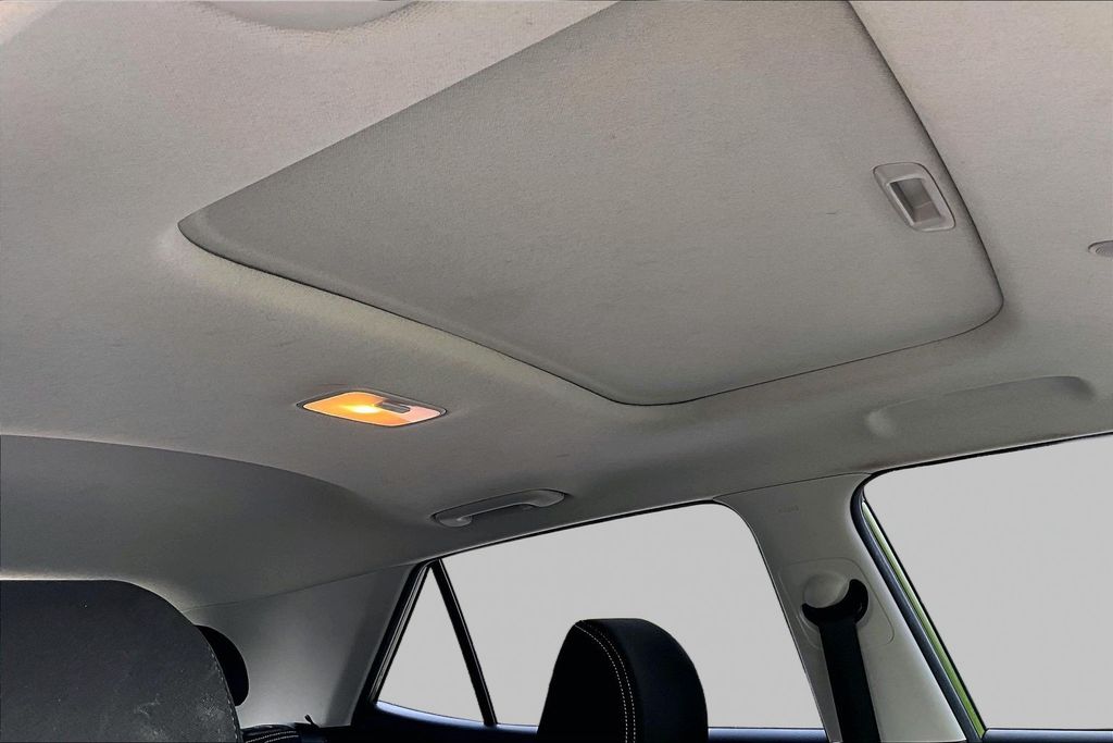 2023 Hyundai Venue SEL - Photo 29