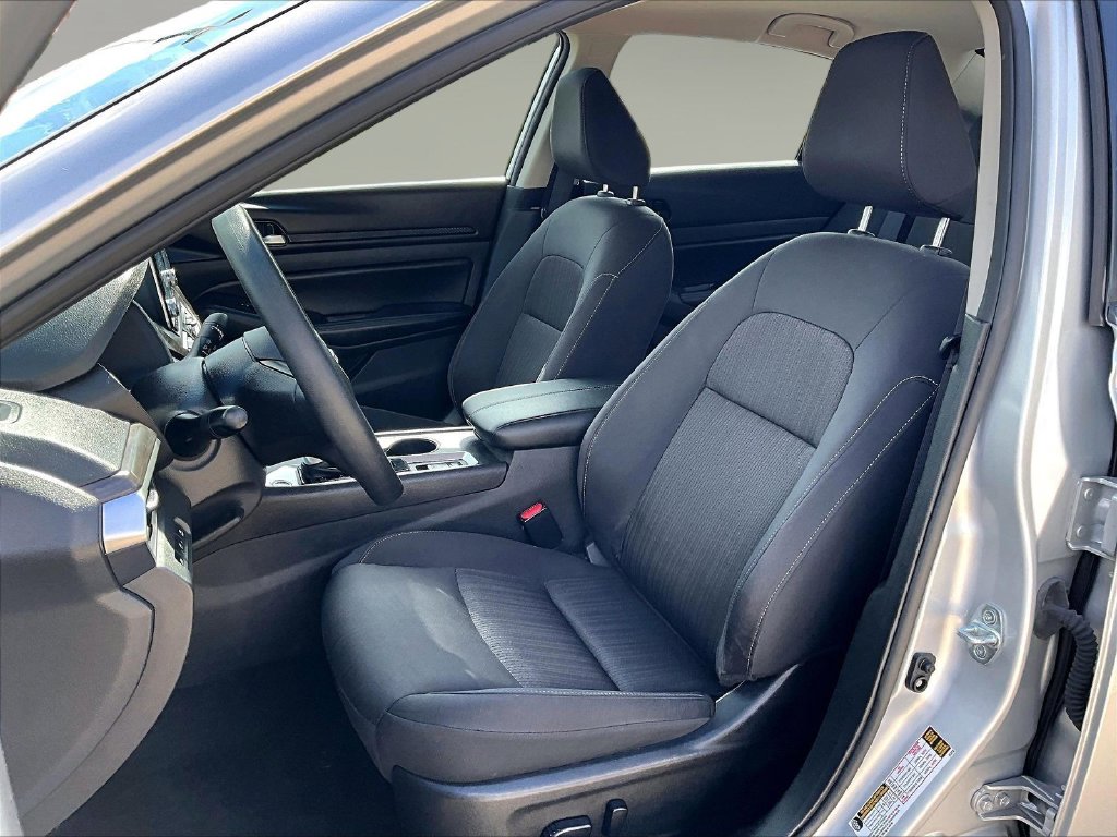 2025 Nissan Altima SV - Photo 24