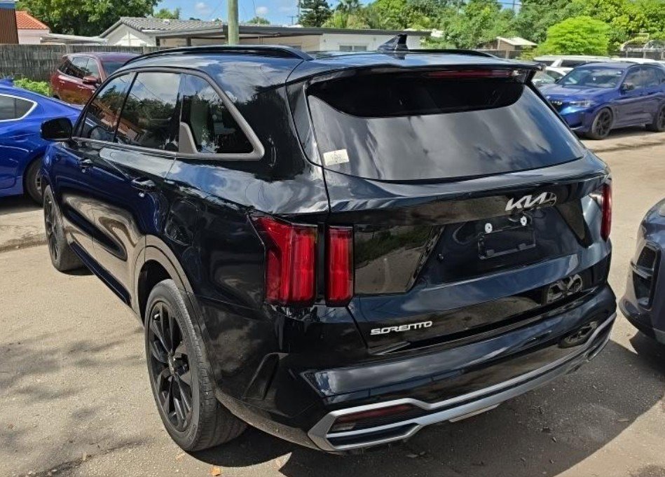 Used 2023 Kia Sorento SX SUV