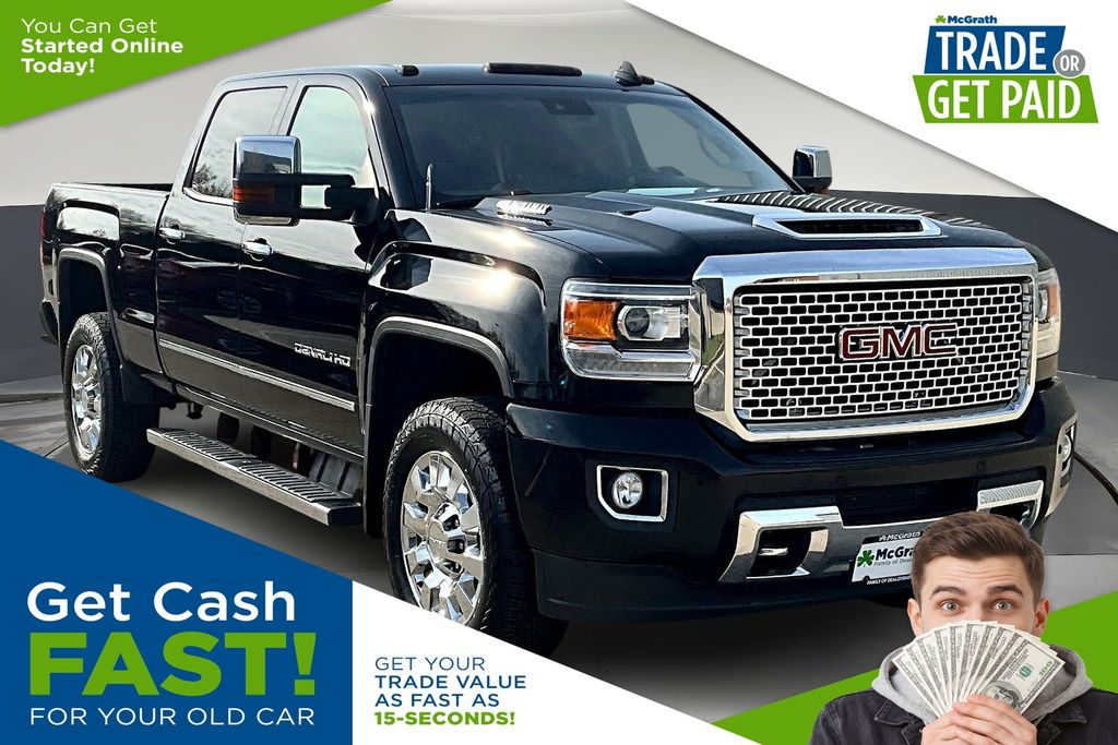 2017 GMC Sierra 4WD Crew Cab Standard Box Denali's photo