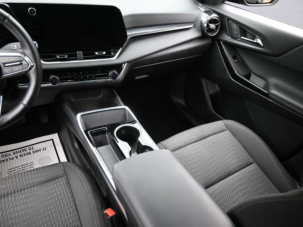 2025 Chevrolet Equinox LT - Photo 16