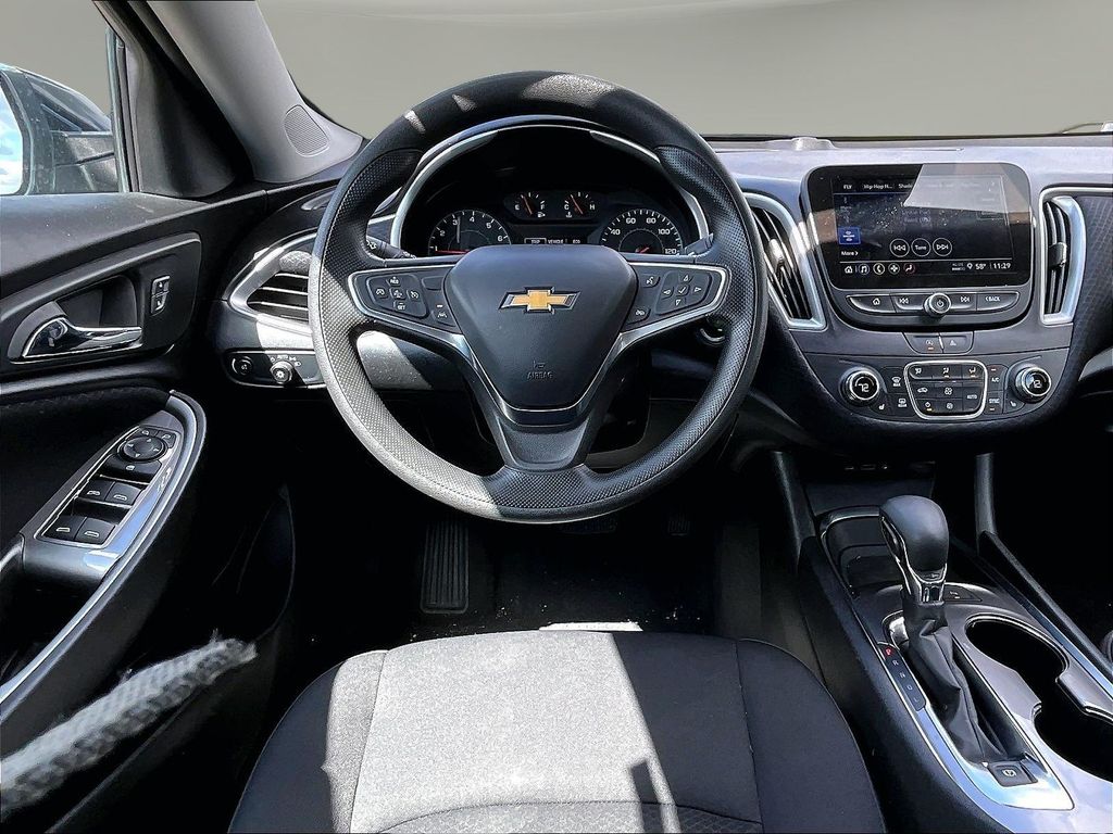 2024 Chevrolet Malibu 1LT - Photo 10