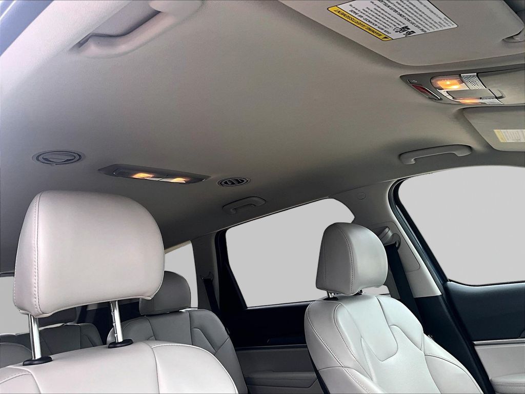 2024 Kia Telluride S - Photo 31