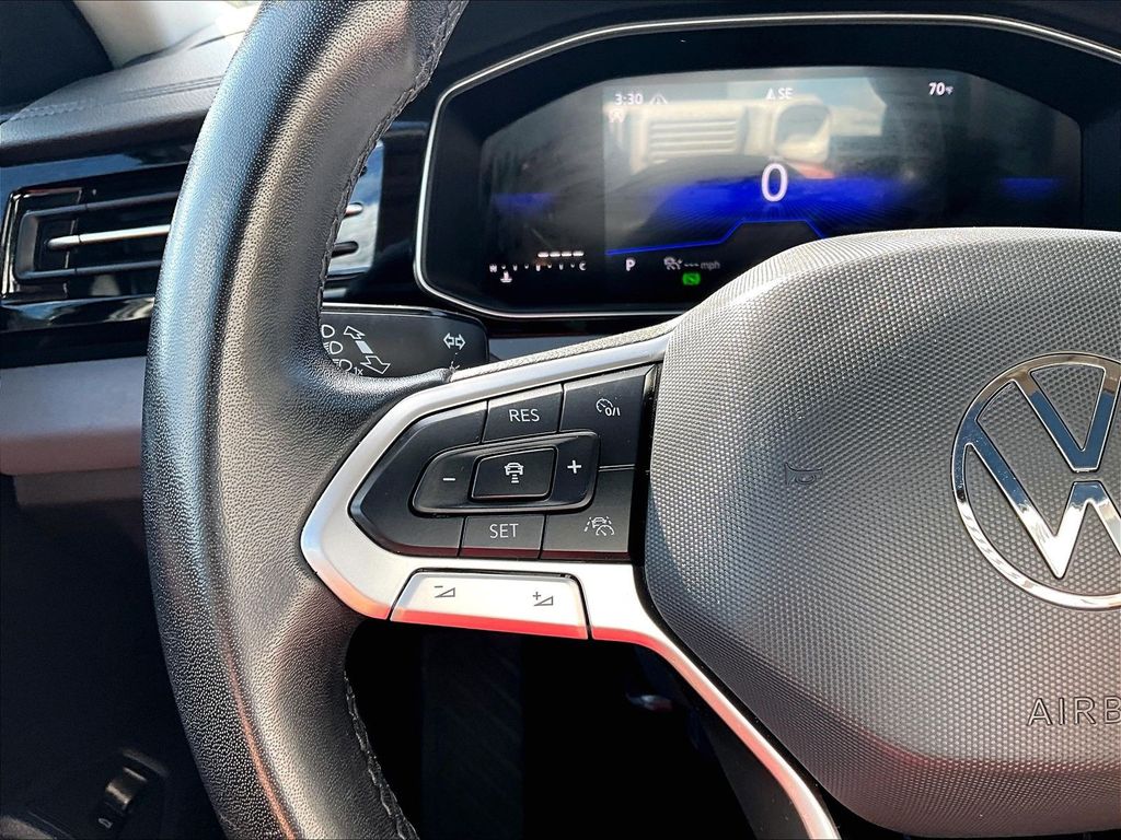 2025 Volkswagen Jetta SE - Photo 12
