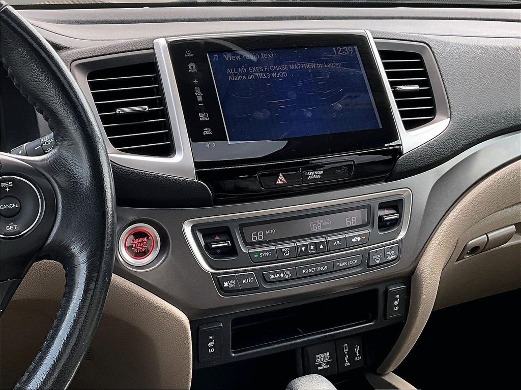 2017 Honda Pilot EX-L - Photo 12