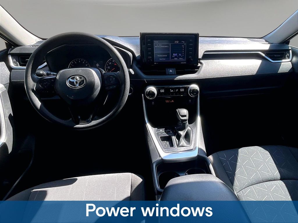 2020 Toyota RAV4 XLE - Photo 10