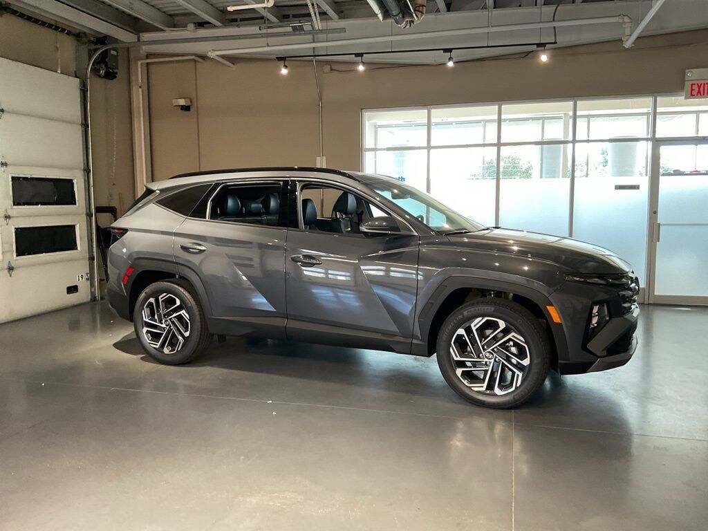 New 2026 Hyundai Tucson Hybrid Limited SUV