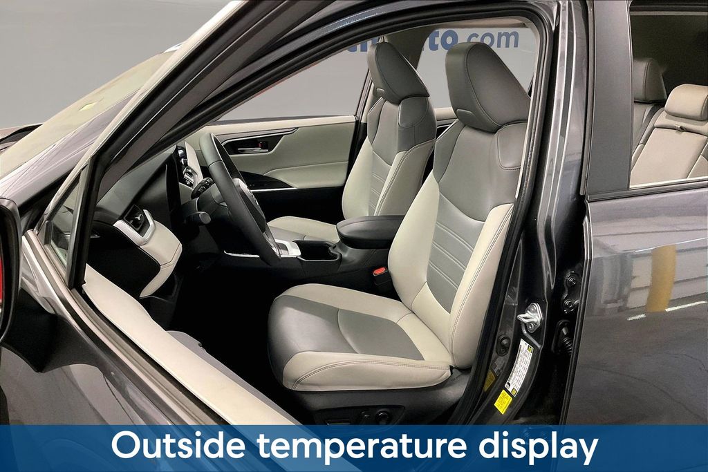 2024 Toyota RAV4 XLE Premium - Photo 30