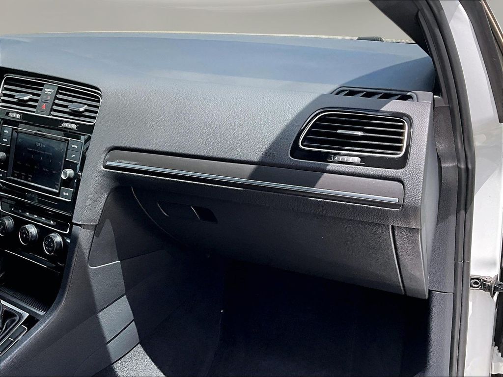 2019 Volkswagen Golf GTI SE - Photo 30