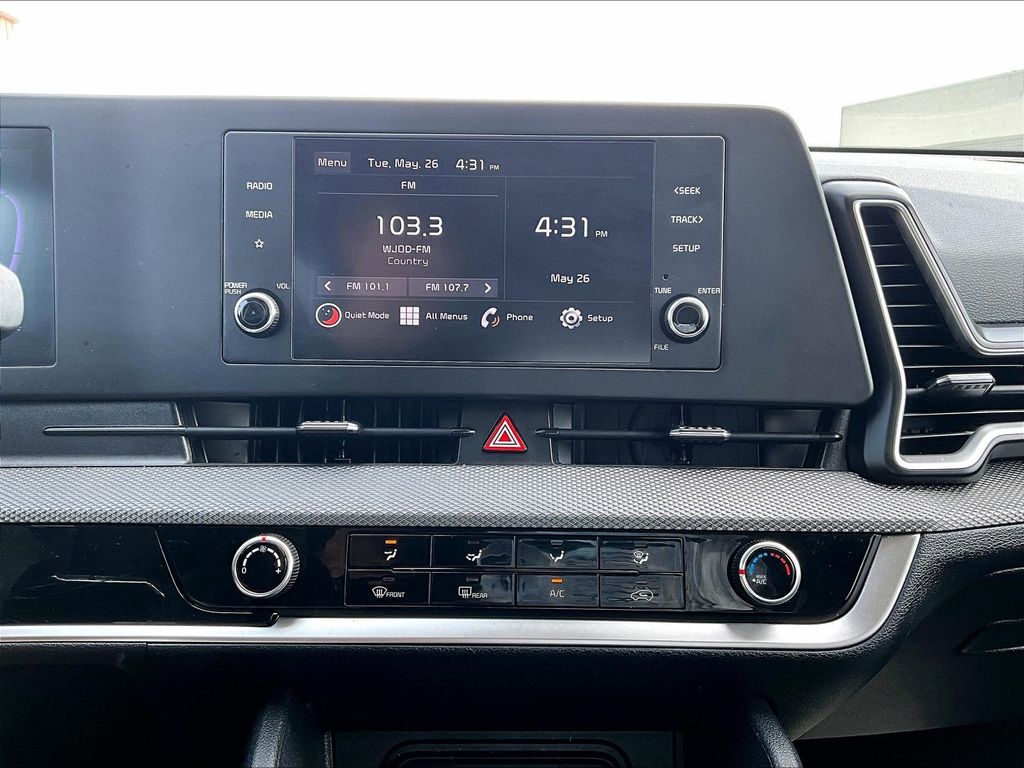 2025 Kia Sportage LX - Photo 20