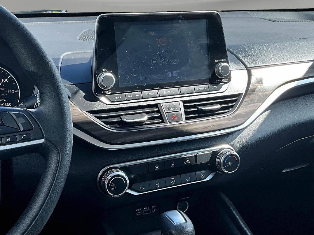 2025 Nissan Altima SV - Photo 11