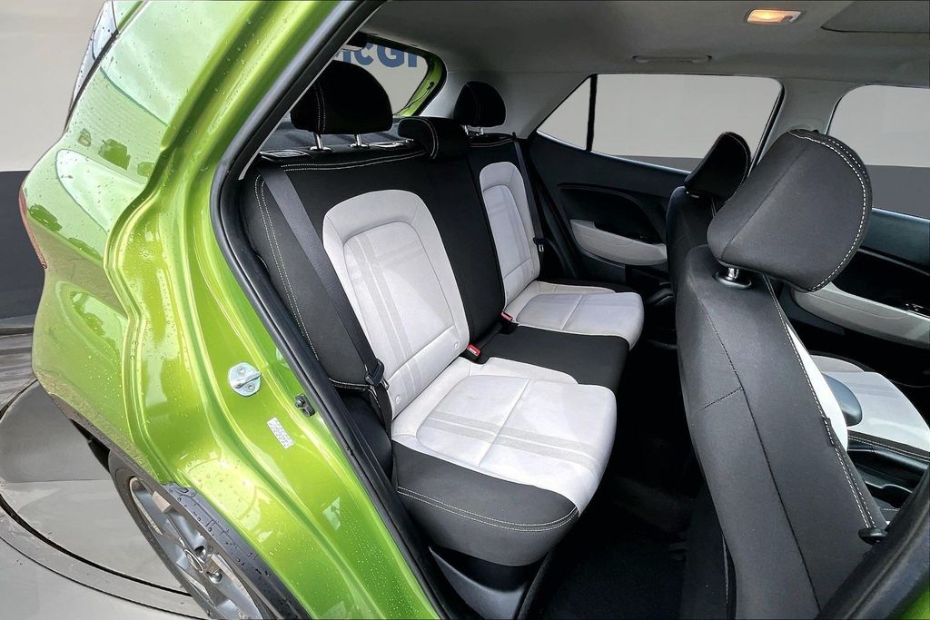 2023 Hyundai Venue SEL - Photo 27