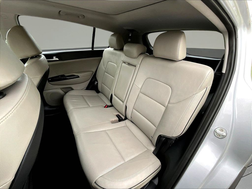 2022 Kia Sportage EX - Photo 26