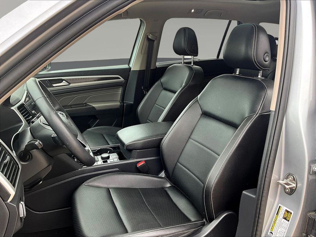 2023 Volkswagen Atlas SE w/Tech - Photo 25