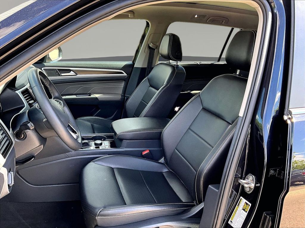 2023 Volkswagen Atlas SE w/Tech - Photo 25