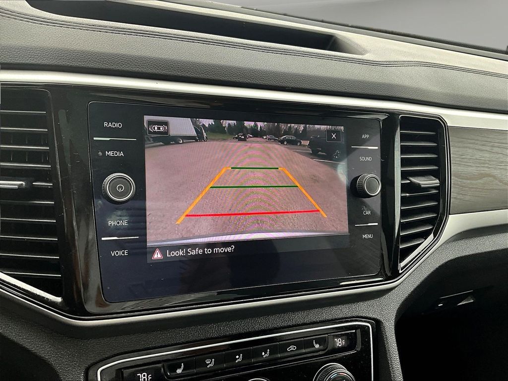 2023 Volkswagen Atlas SE w/Tech - Photo 18
