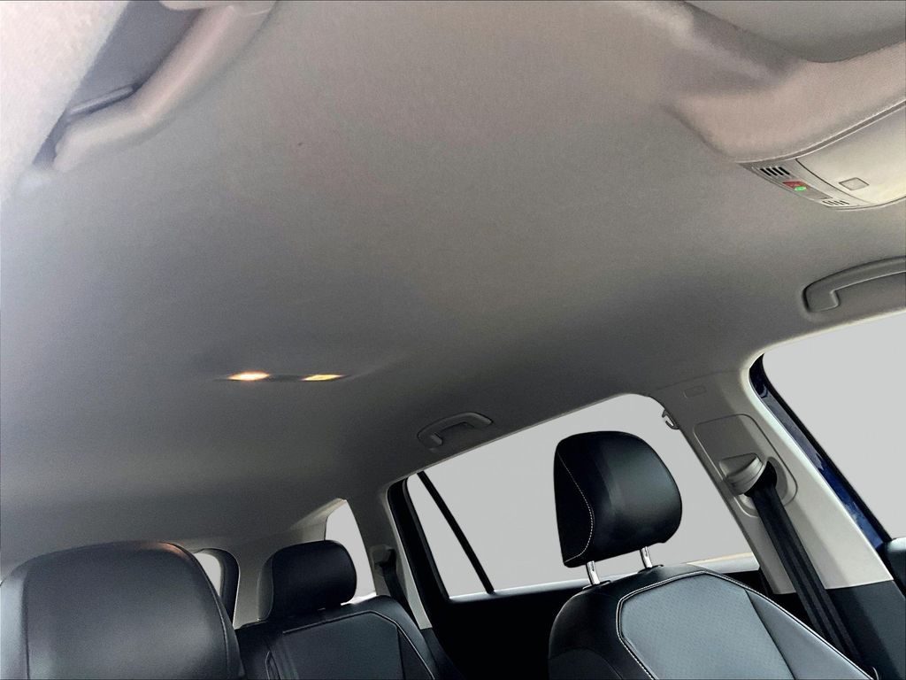 2021 Volkswagen Tiguan SE - Photo 31