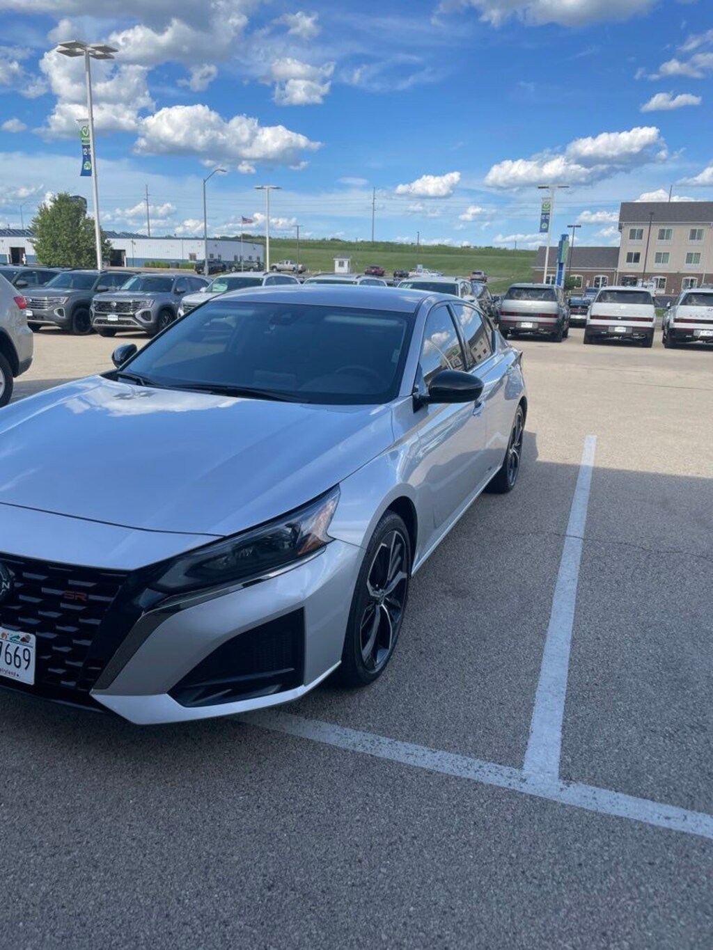 Used 2025 Nissan Altima SR Sedan