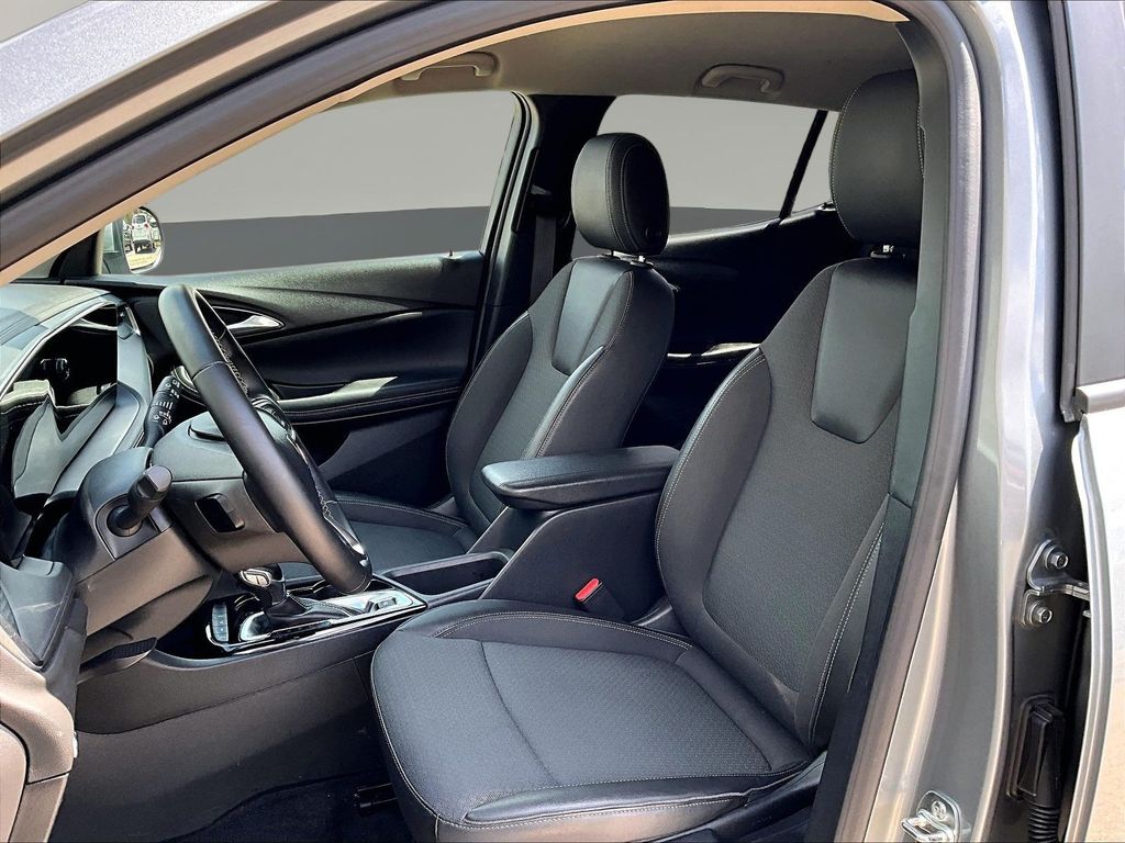 2025 Buick Encore GX Preferred - Photo 25