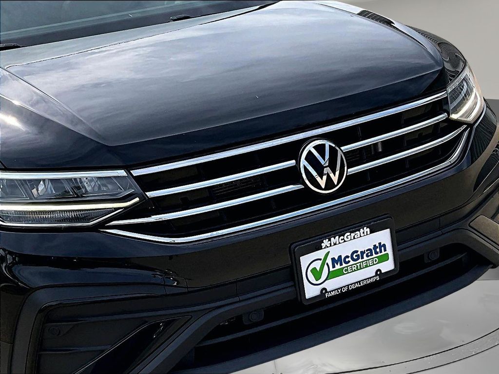 2022 Volkswagen Tiguan SE - Photo 35