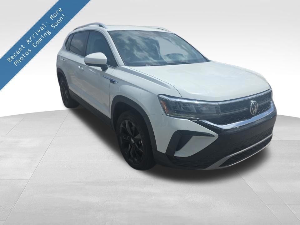 2022 Volkswagen Taos 1.5T SE 4Motion's photo