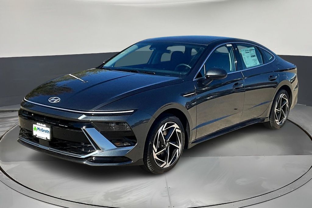 2026 Hyundai Sonata SEL Sport photo 2