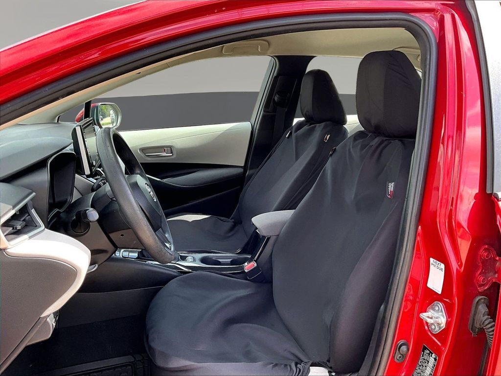 2021 Toyota Corolla LE - Photo 21