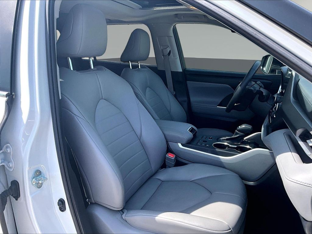 2024 Toyota Highlander XLE - Photo 34