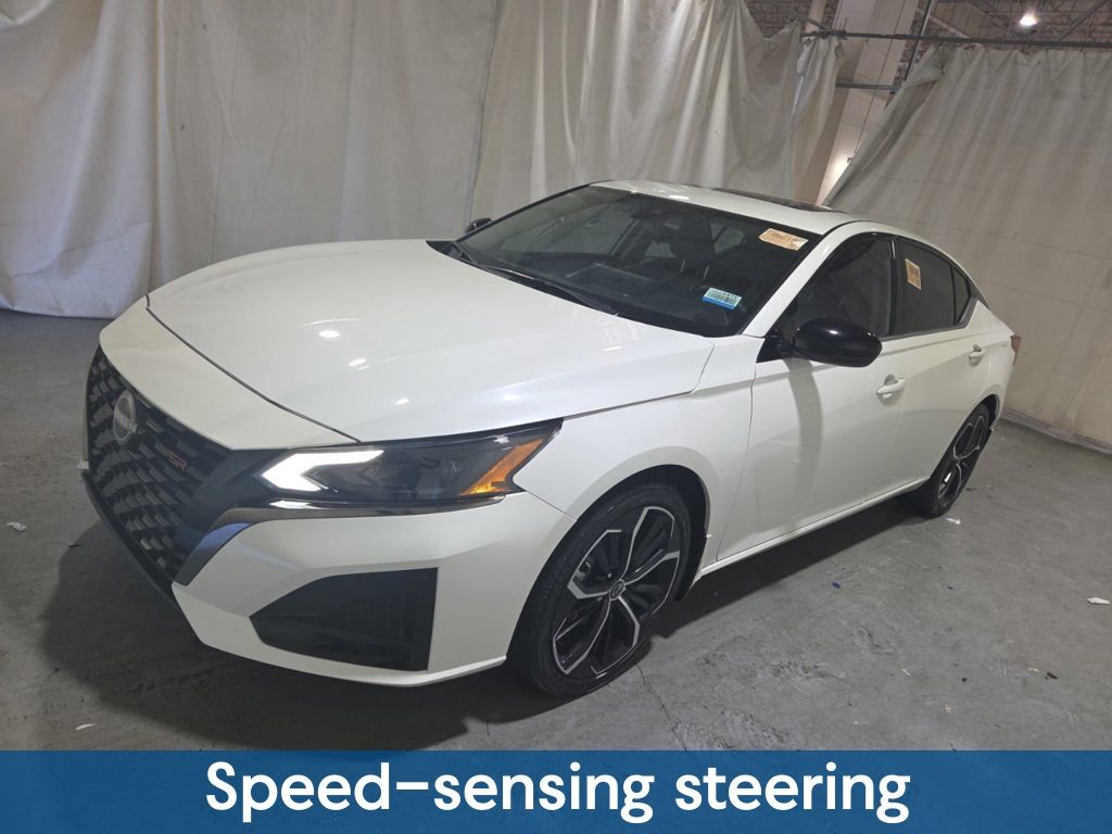 2024 Nissan Altima SR - Photo 15