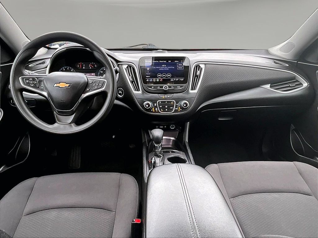 2024 Chevrolet Malibu 1LT - Photo 9