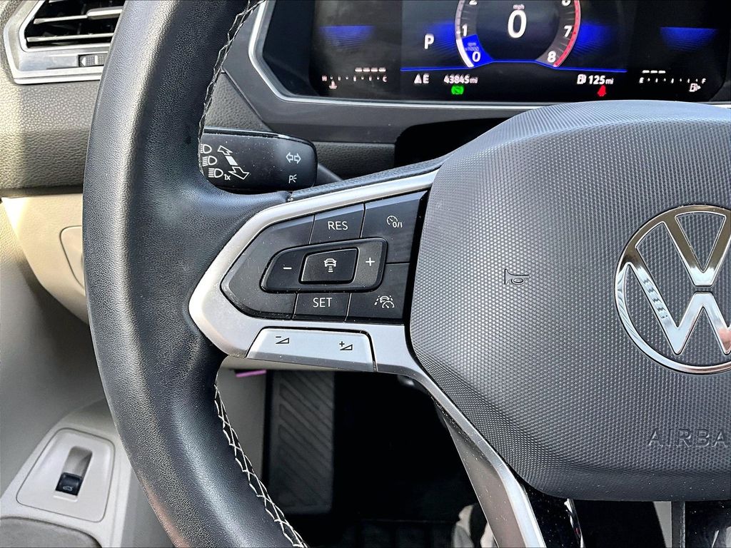 2023 Volkswagen Tiguan SE - Photo 15