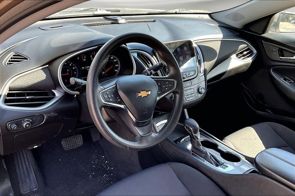 2024 Chevrolet Malibu 1LT - Photo 17