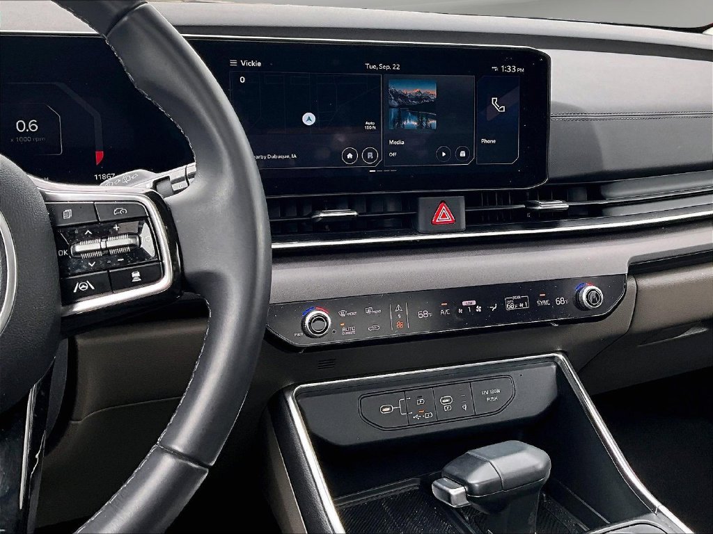 2025 Kia Carnival SX - Photo 11