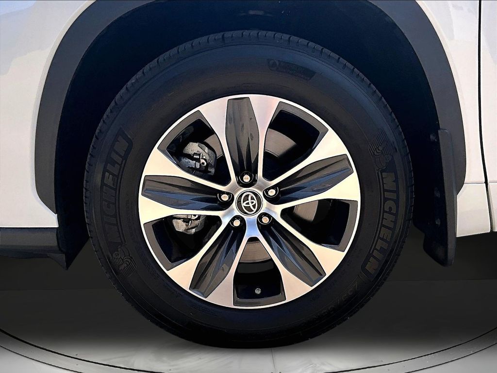 2024 Toyota Highlander XLE - Photo 37