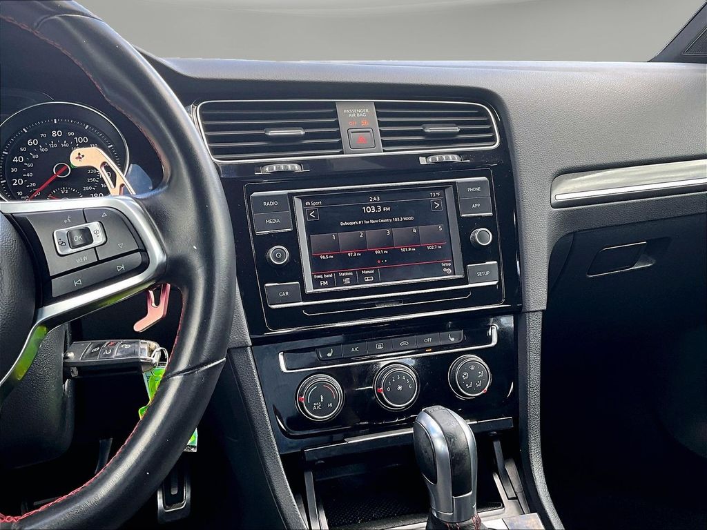 2019 Volkswagen Golf GTI SE - Photo 12