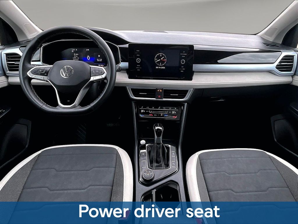 2025 Volkswagen Taos SE - Photo 10
