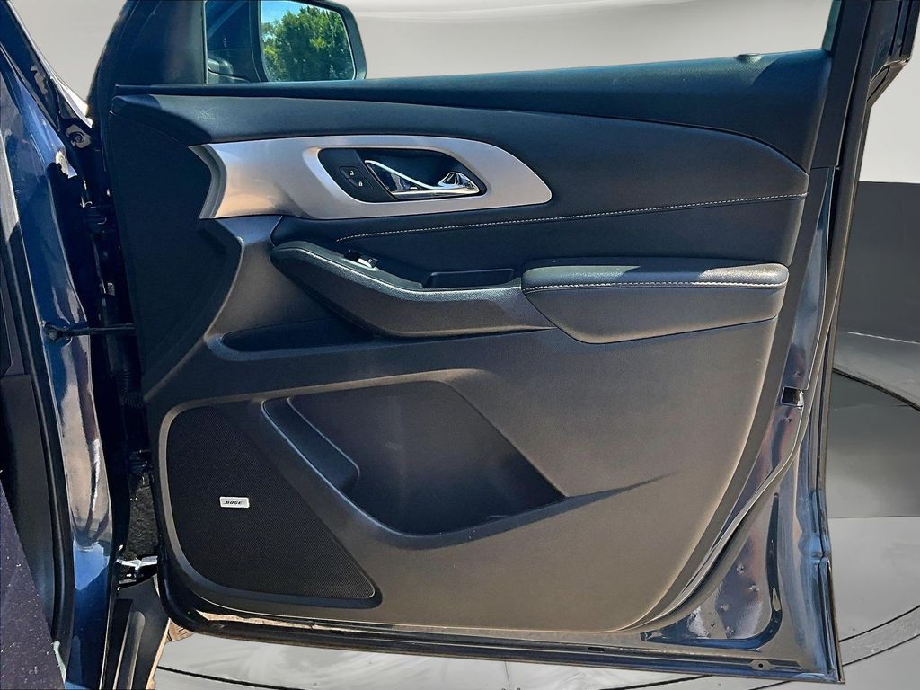 2023 Chevrolet Traverse 3LT - Photo 33