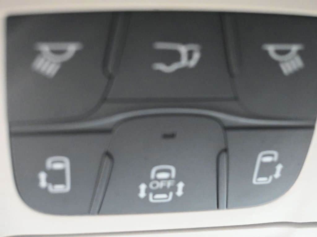 2023 Chrysler Pacifica Touring L - Photo 23