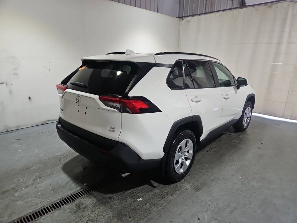 2021 Toyota RAV4 LE - Photo 6