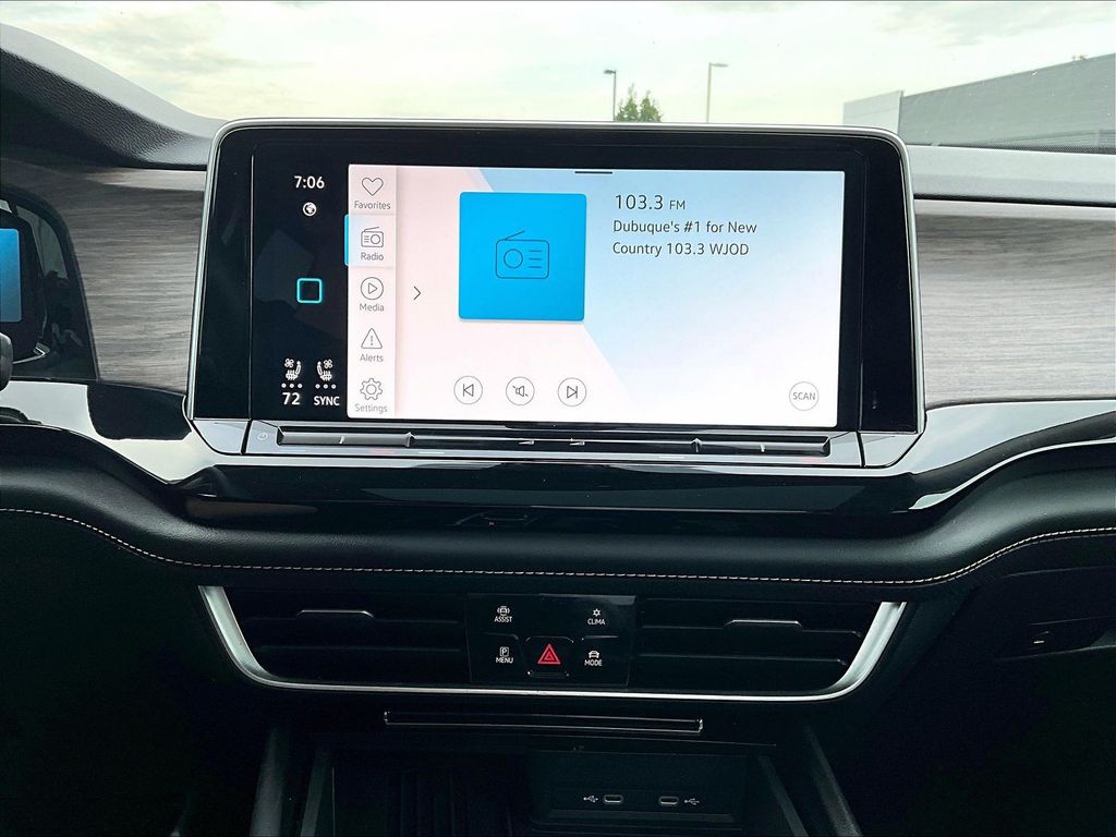 2025 Volkswagen Atlas SEL - Photo 16
