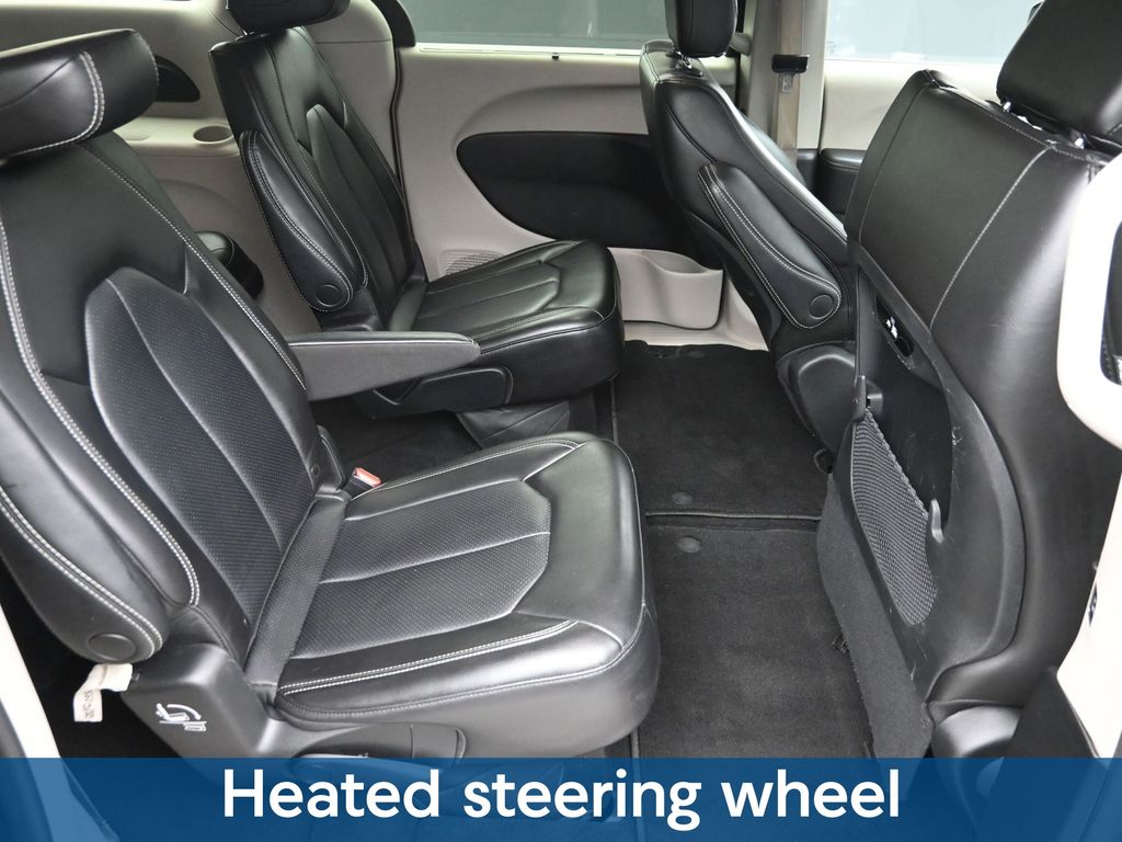 2023 Chrysler Pacifica Touring L - Photo 11