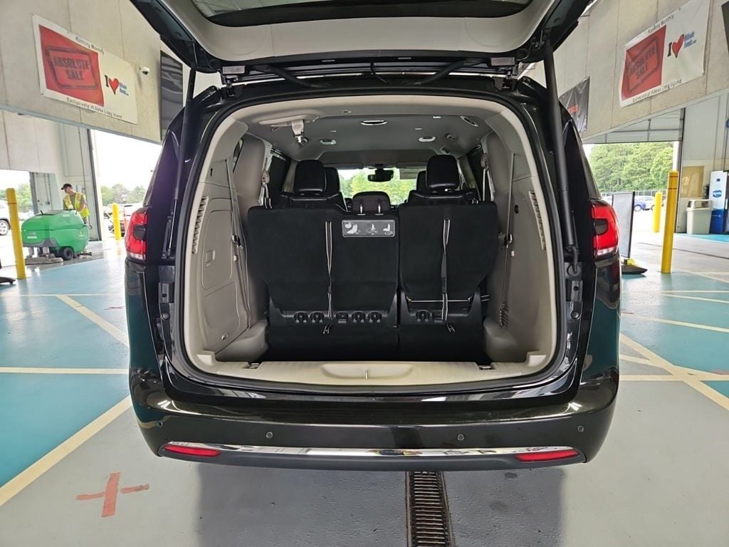 2021 Chrysler Pacifica Hybrid Touring L - Photo 6