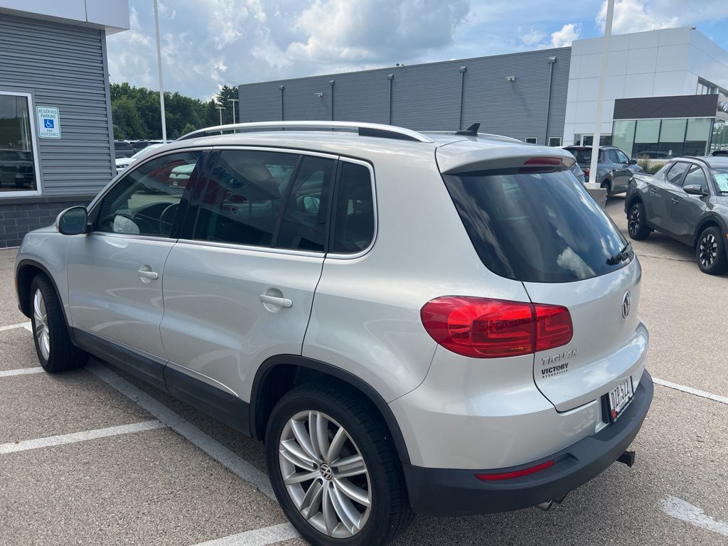 2012 Volkswagen Tiguan SE - Photo 6