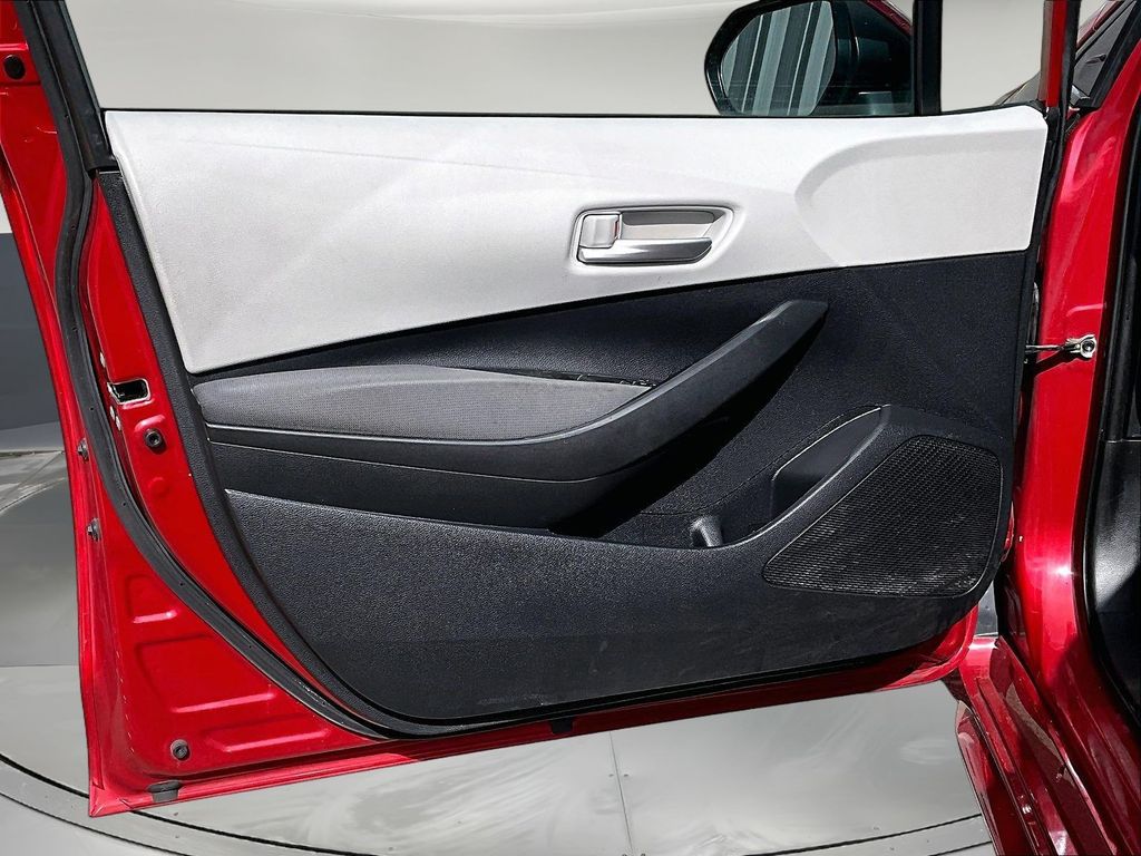 2021 Toyota Corolla LE - Photo 20