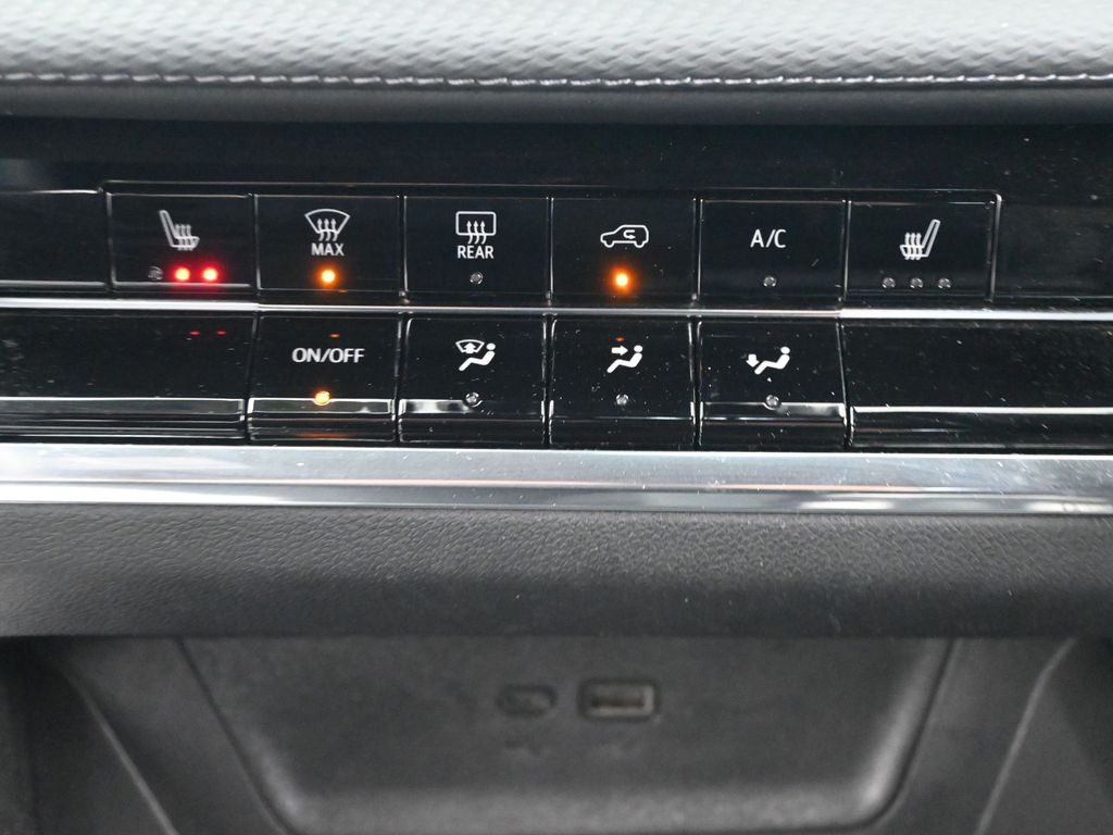 2025 Chevrolet Equinox LT - Photo 21