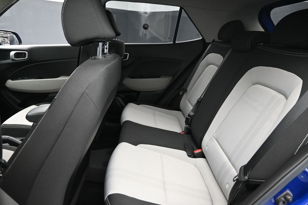 2023 Hyundai Venue SEL - Photo 13