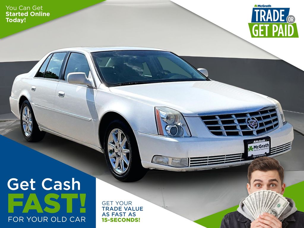 2011 Cadillac DTS Livery Sedan (Fleet)'s photo