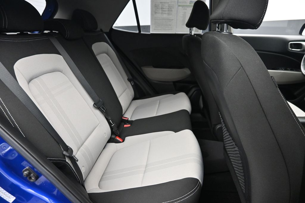 2023 Hyundai Venue SEL - Photo 11