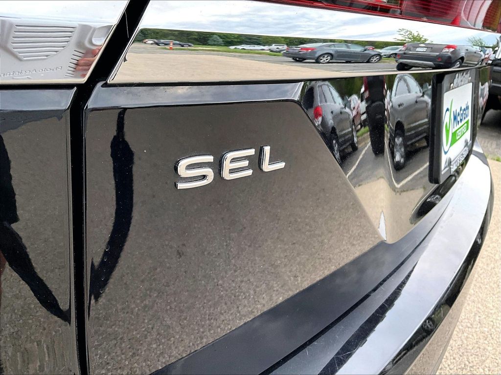 2025 Volkswagen Atlas SEL - Photo 24