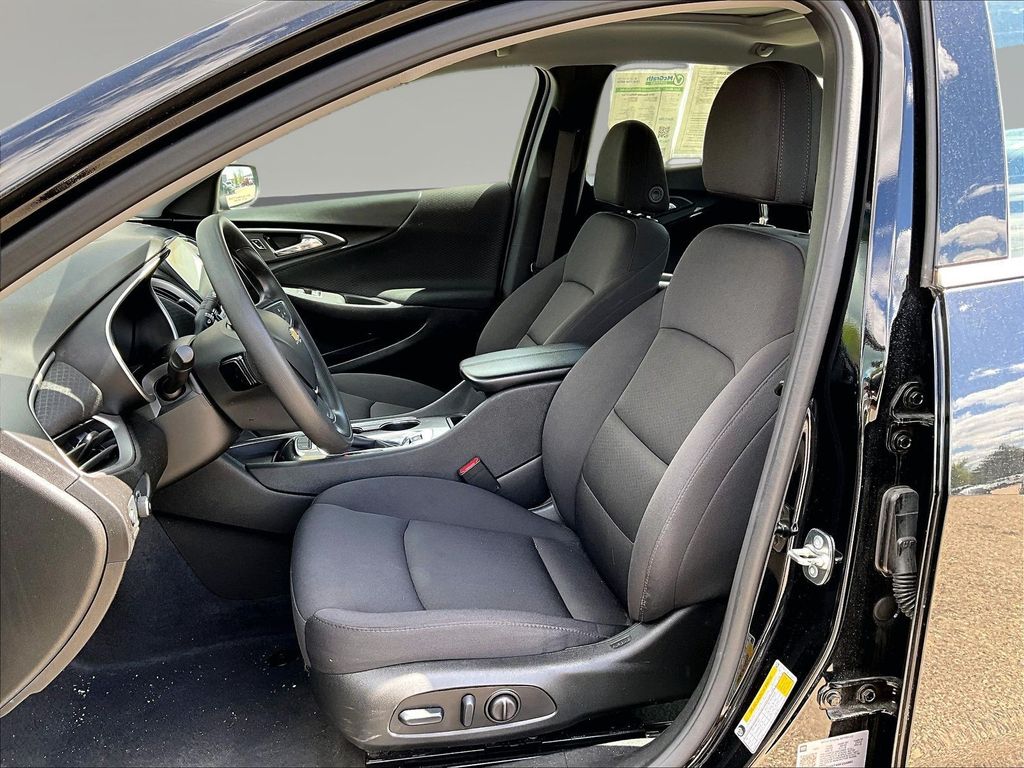 2024 Chevrolet Malibu 1LT - Photo 24